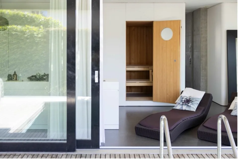 6½ room single family home in a prime location. – photo 6 of 9