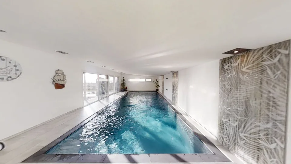 Modernes 5-Zimmer-Einfamilienhaus mit Hallenbad in Illhart – Foto 7 von 18