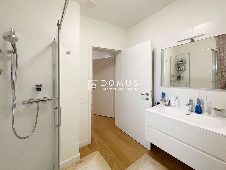 Prächtige Wohnung mit Seeblick im Stadtzentrum – Foto 10 von 13