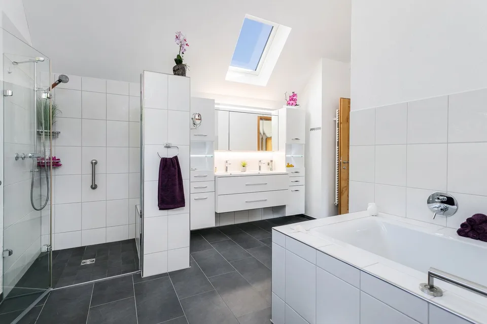 Appartement-maisonnette en attique de 5,5 pièces avec une vue panoramique sur les montagnes – photo 27 sur 30