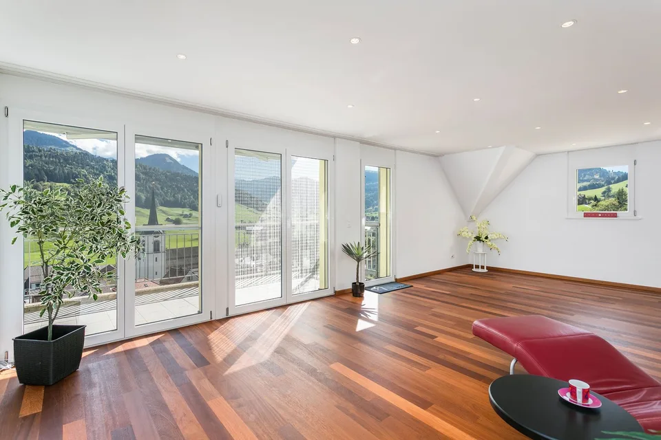 Appartement-maisonnette en attique de 5,5 pièces avec une vue panoramique sur les montagnes – photo 20 sur 30