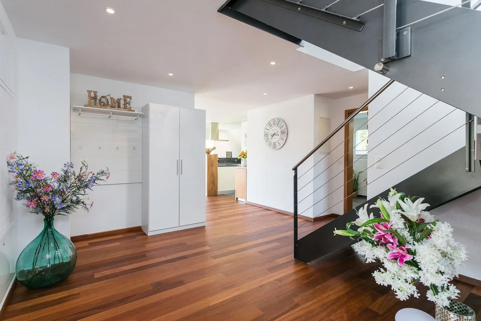 Appartement-maisonnette en attique de 5,5 pièces avec une vue panoramique sur les montagnes – photo 7 sur 30