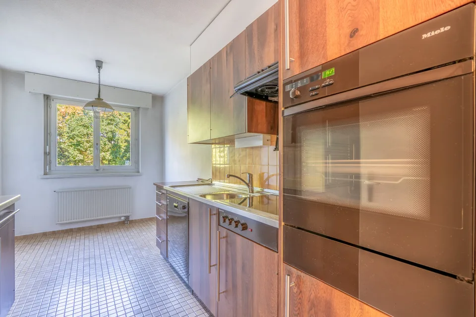 Superbes 4,5 Zimmer zu renovieren - Freiblick - U-Bahn - Absolute Ruhe – Foto 12 von 13