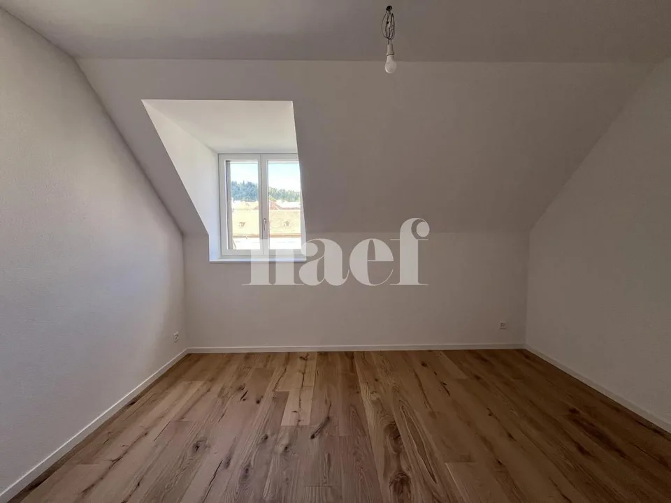 Prächtiges Duplex von 4,5 Zimmern im 4. Stock West – Foto 4 von 11