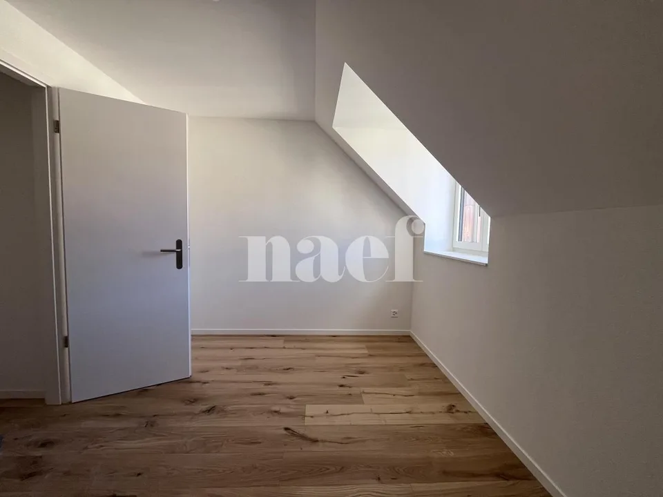 Prächtiges Duplex von 4,5 Zimmern im 4. Stock West – Foto 3 von 11