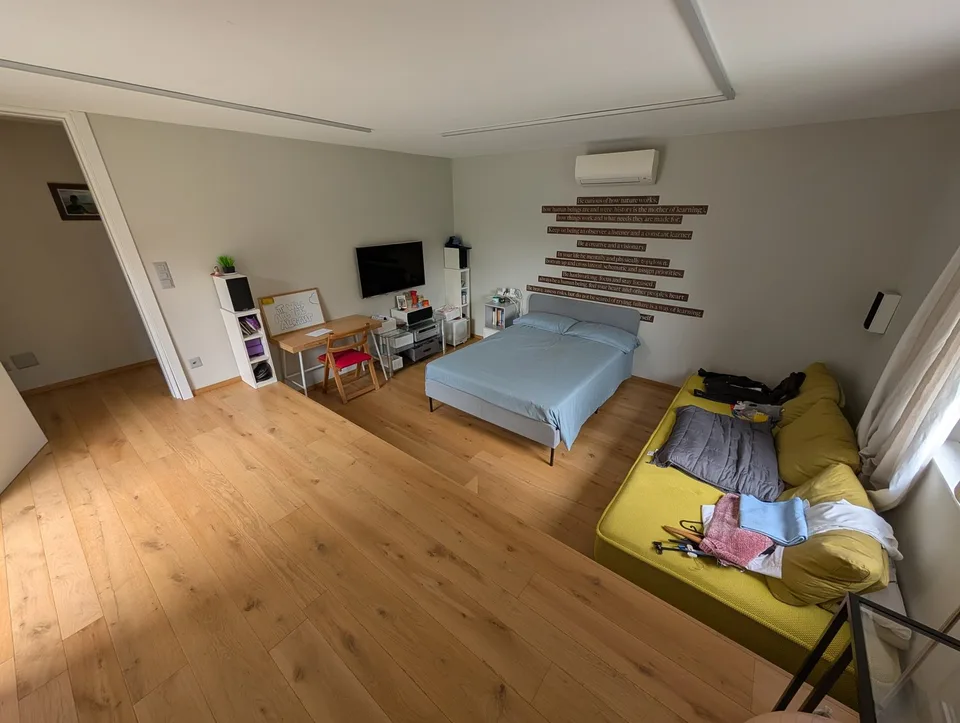 Zimmer in eleganter Villa zur Miete – strategische Lage und inklusive Dienstleistungen – Foto 2 von 8