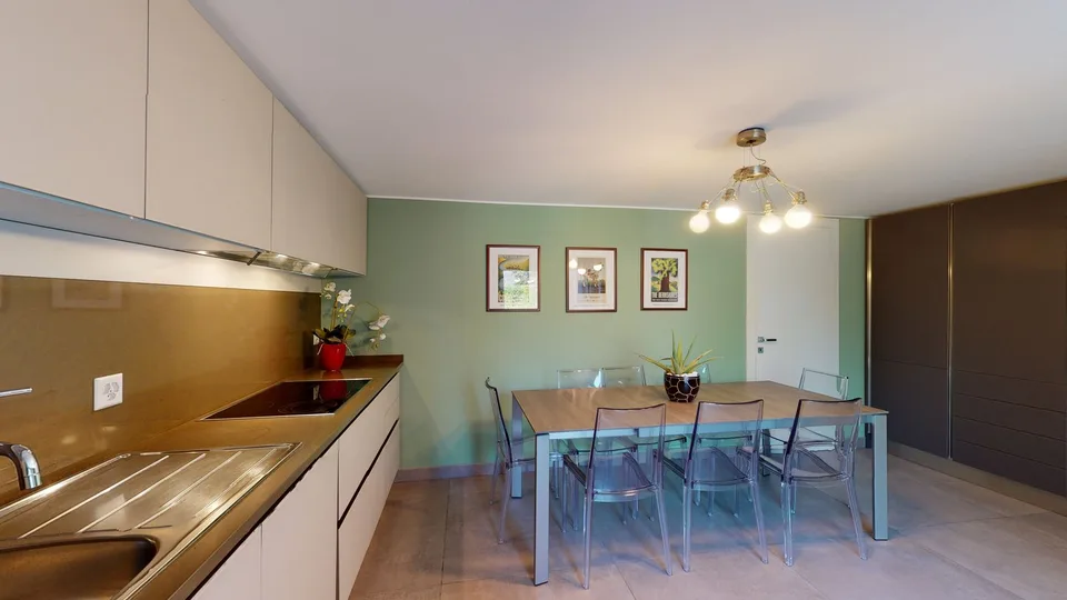 Zimmer in eleganter Villa zur Miete – strategische Lage und inklusive Dienstleistungen – Foto 7 von 8