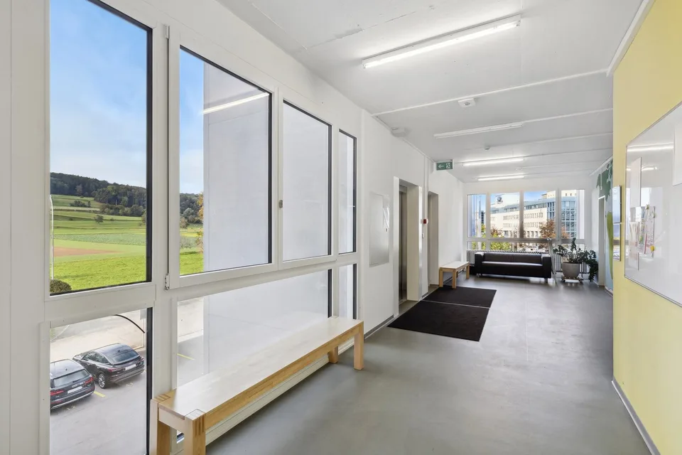 Zentrale, neu ausgebaute Büroflächen erwarten Sie! – Foto 3 von 6