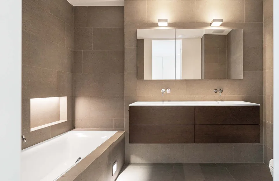 Appartement de maisonnette luxueux de 3,5 pièces dans un emplacement idéal sur une colline – photo 11 sur 13