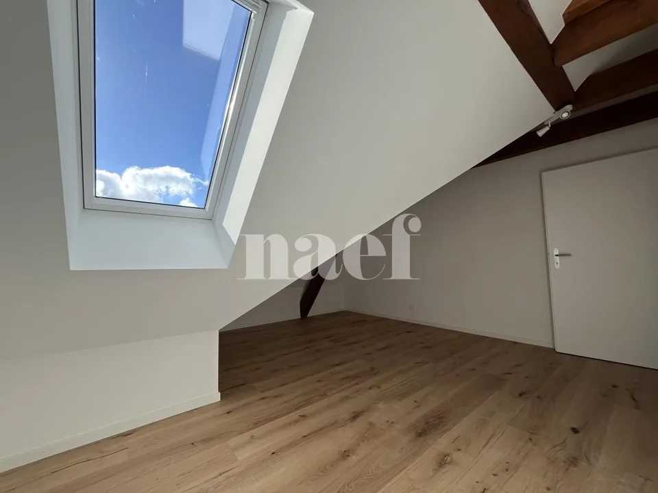 Prächtiges Duplex mit 4,5 Zimmern im 4. Stock Ost – Foto 5 von 10