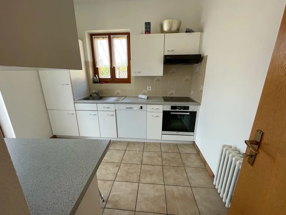 Luminoso appartamento 4 locali – Foto 4 von 7