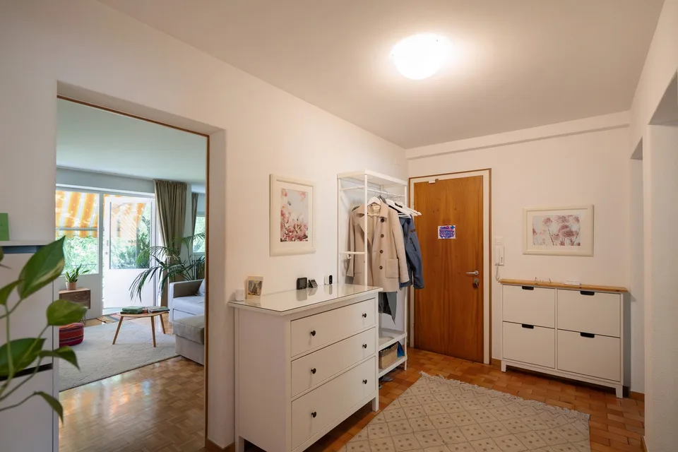 Tra le chiome degli alberi e il Reno – 4,5 locali su ca. 120 m² – foto 11 di 12