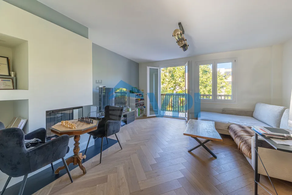 Duplex en attique magnifiquement rénové – Foto 3 von 13