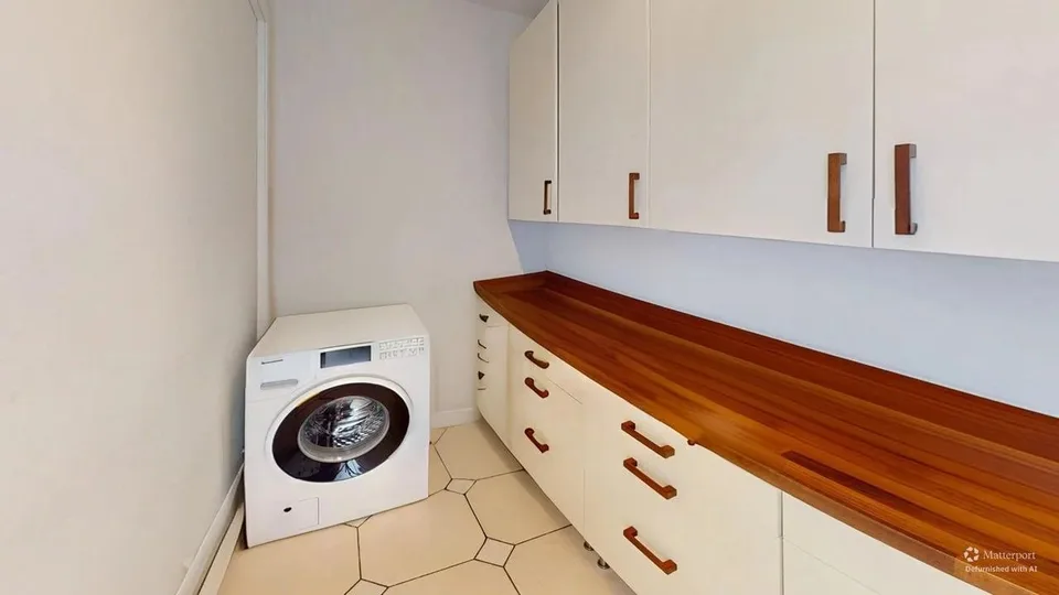 Schönes Dachgeschoß-Duplexapartment mit Möbeln ? Unverbaubare Aussicht auf den Salève und die Berge – Foto 13 von 13