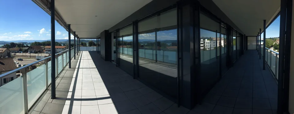 Exklusive Wohnung mit grosser Terrasse an zentraler Lage – Foto 13 von 16