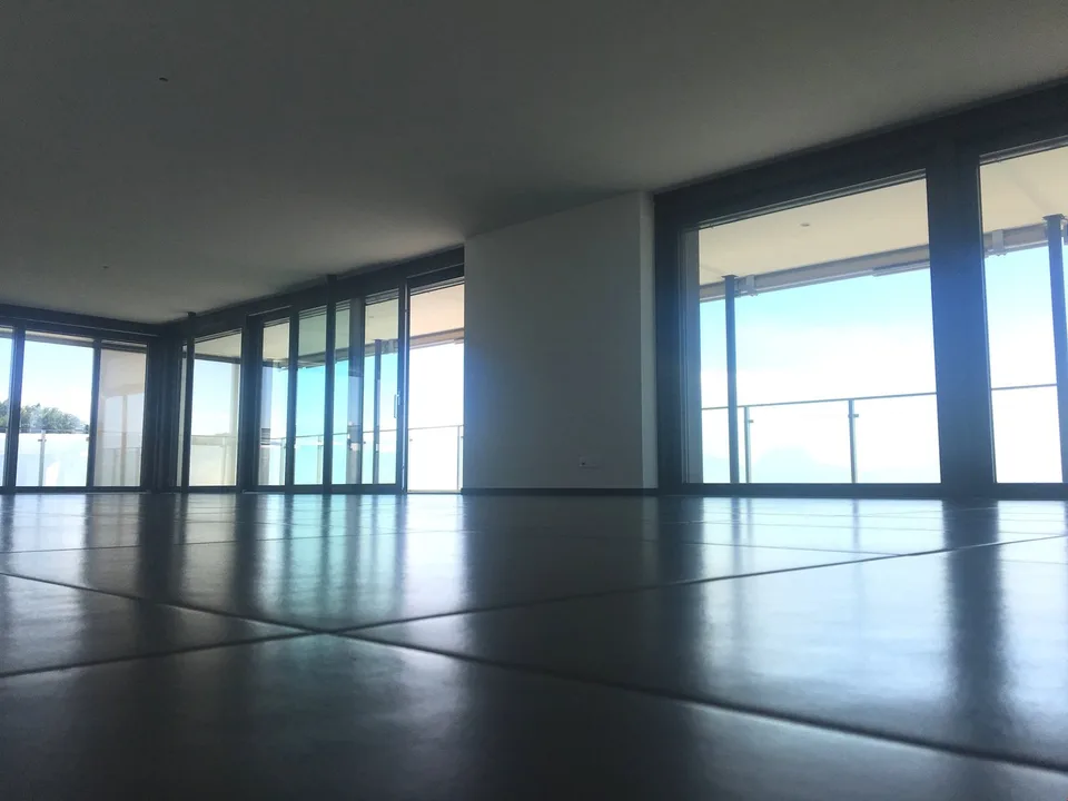 Exklusive Wohnung mit grosser Terrasse an zentraler Lage – Foto 5 von 16