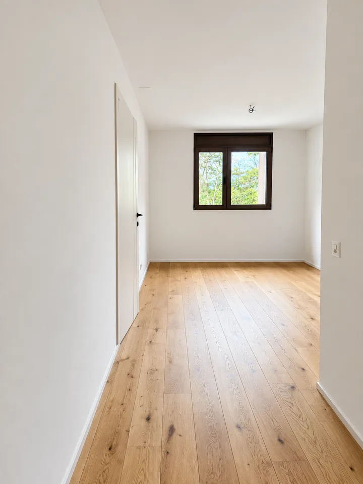 Wunderschönes Dachgeschoss mit 3.5 Zimmern und Panoramablick in Lumino – Foto 8 von 11
