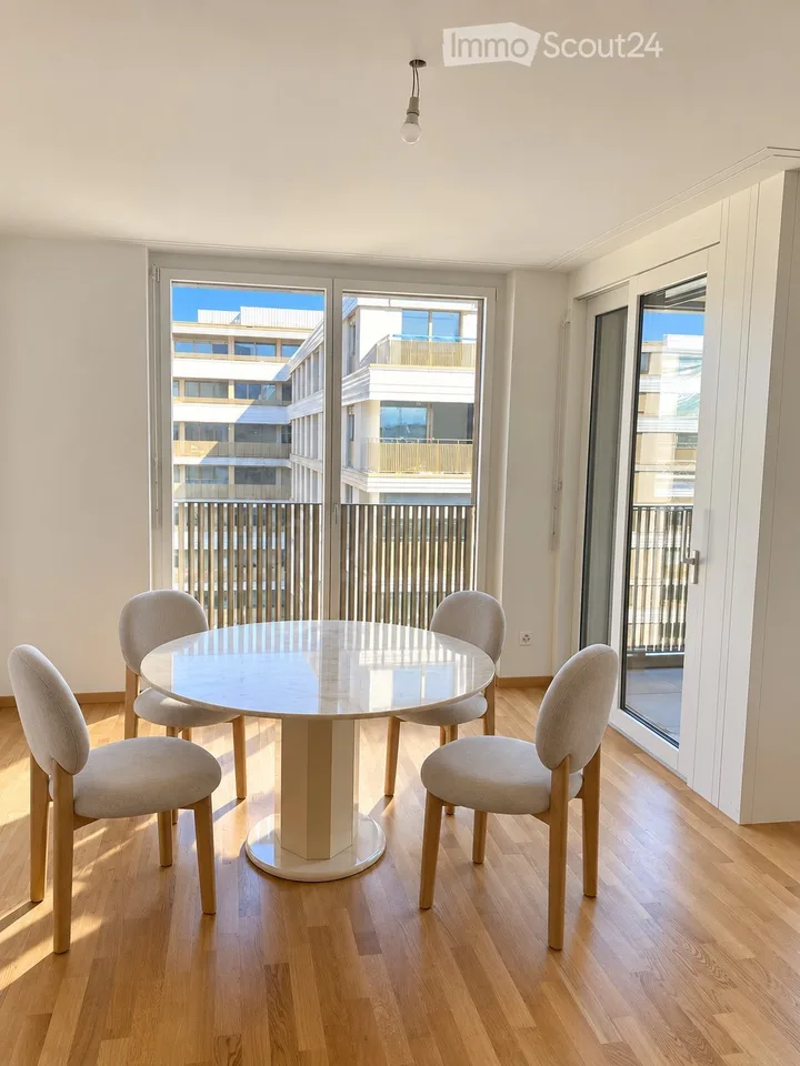 6 Zimmer 132 m2, 7. Etage, 4 Schlafzimmer, 2 Balkone, Blick auf Salève – Foto 4 von 13