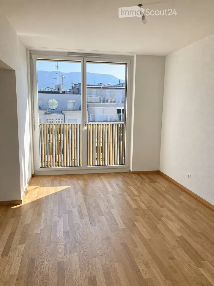 6 Zimmer 132 m2, 7. Etage, 4 Schlafzimmer, 2 Balkone, Blick auf Salève – Foto 9 von 13