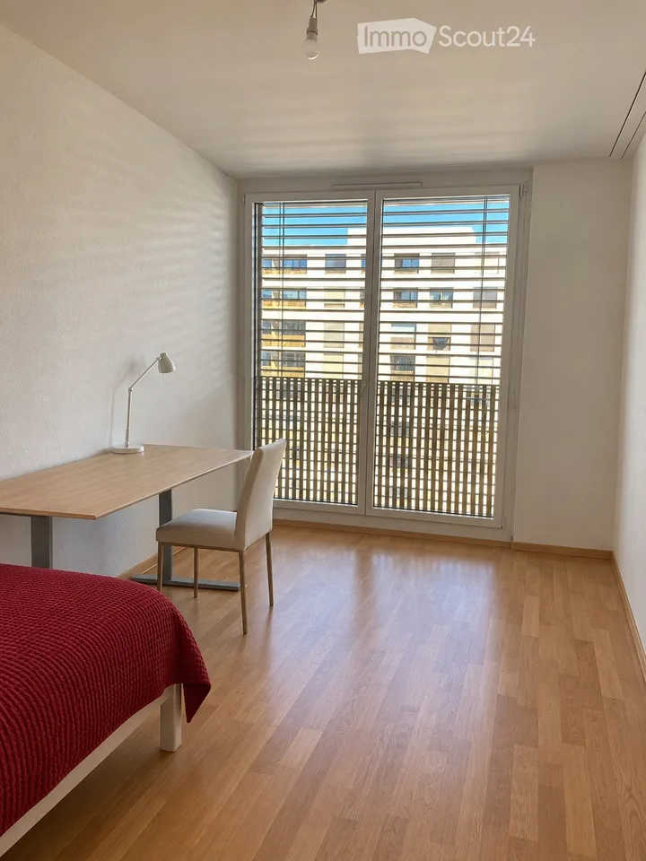 6 Zimmer 132 m2, 7. Etage, 4 Schlafzimmer, 2 Balkone, Blick auf Salève – Foto 8 von 13