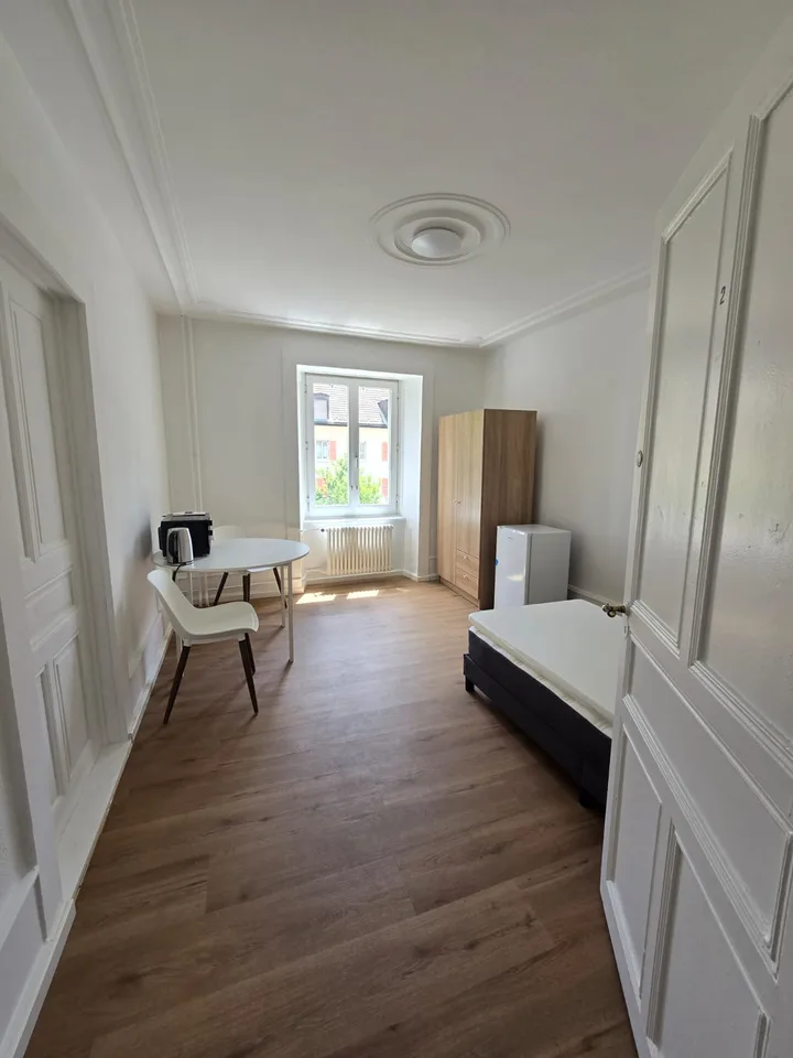 Chambre meublée calme et lumineuse à La Chaux-de-Fonds – photo 7 sur 13