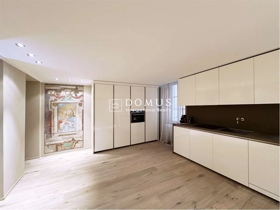 Historisches und raffiniertes Apartment am Seeufer – Foto 9 von 13
