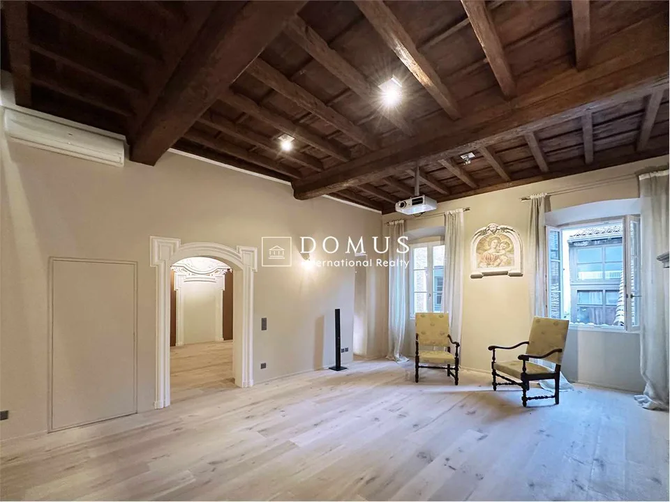 Historisches und raffiniertes Apartment am Seeufer – Foto 2 von 13