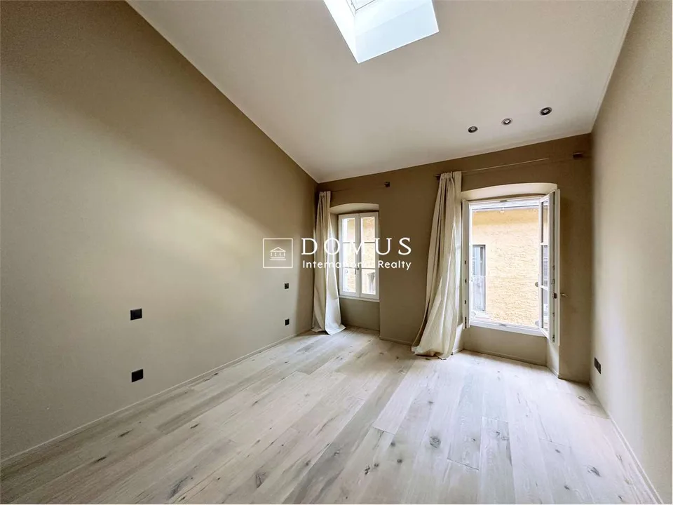 Historisches und raffiniertes Apartment am Seeufer – Foto 5 von 13