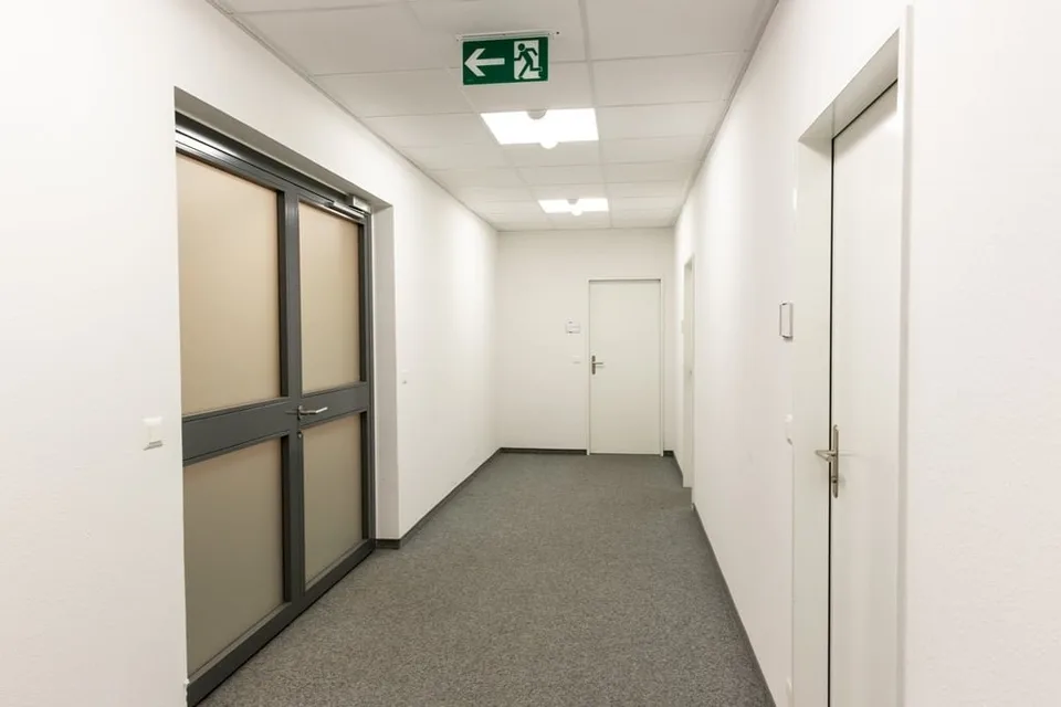 2 Büros im 1. OG zu vermieten – Foto 8 von 10