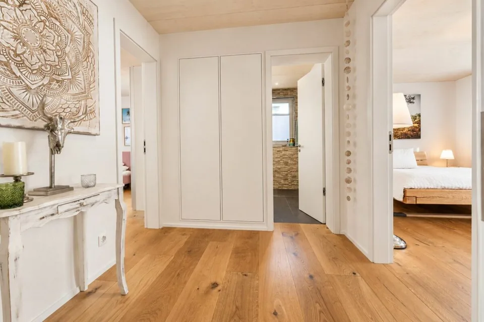 Appartement de jardin 4,5 pièces de haute qualité dans un quartier familial calme sans circulation – photo 7 sur 27