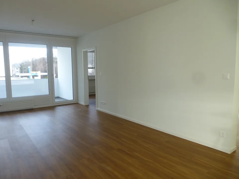 Bright spacious 3.5-room apartment with balcony – photo 7 of 11