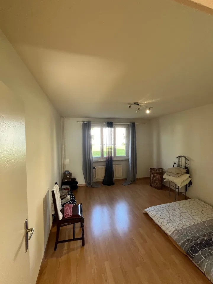 Teilsanierte 3-Zimmer-Wohnung an ruhiger Lage – Foto 6 von 8