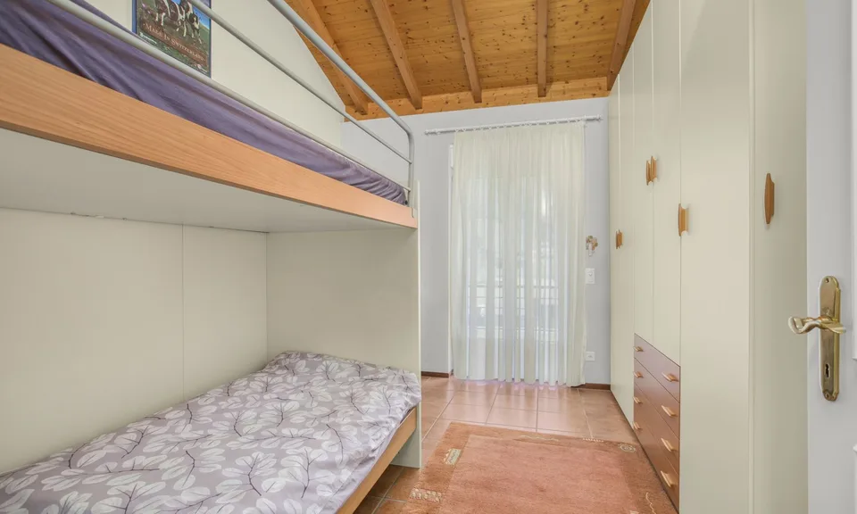 OCCASION - VILLA 5,5 PIÈCES AVEC JARDIN PRIVÉ À BARBENGO – photo 7 sur 9