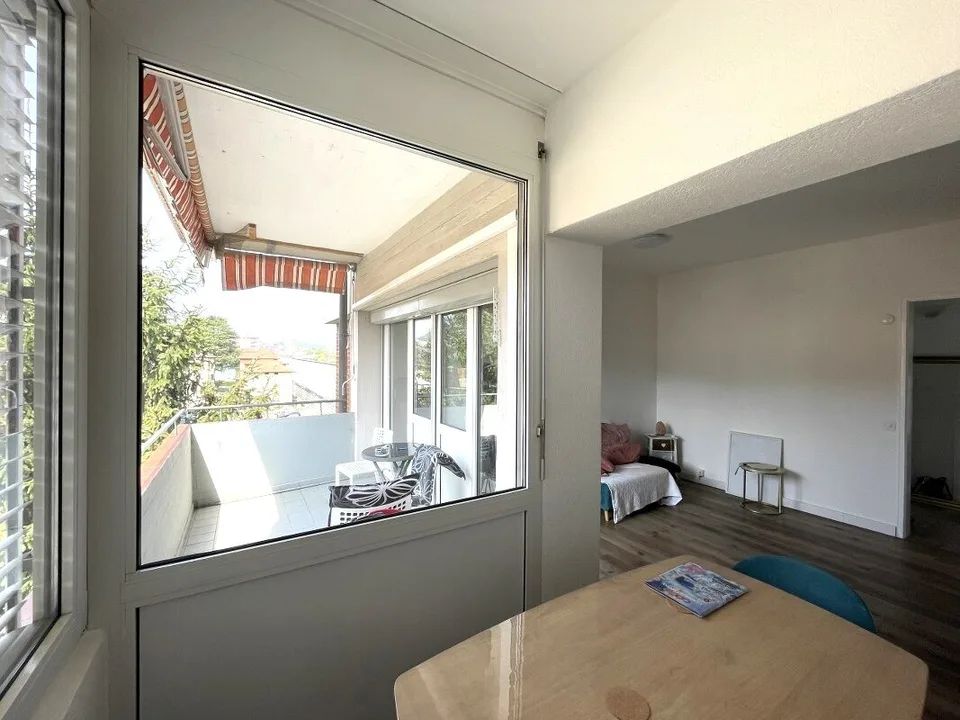 APPARTEMENT LUMINEUX 3.5 PIÈCES RÉNOVÉ À VENDRE À CHIASSO – photo 5 sur 9