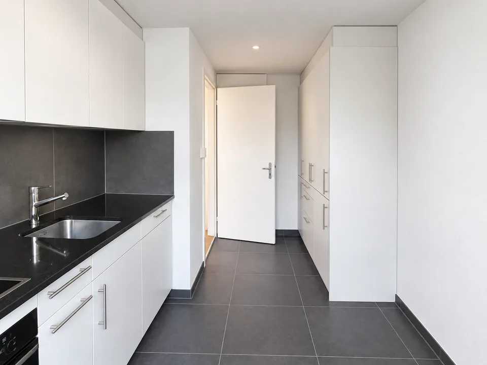 Helle 4-Zimmer-Wohnung mit Balkon in Herisau – ab sofort verfügbar! – Foto 3 von 13