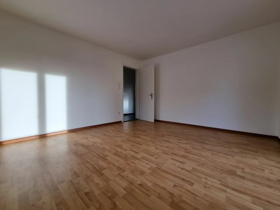 3 Zimmer-Wohnung am Friedrich Glauserweg 5, Lengnau – Foto 5 von 10