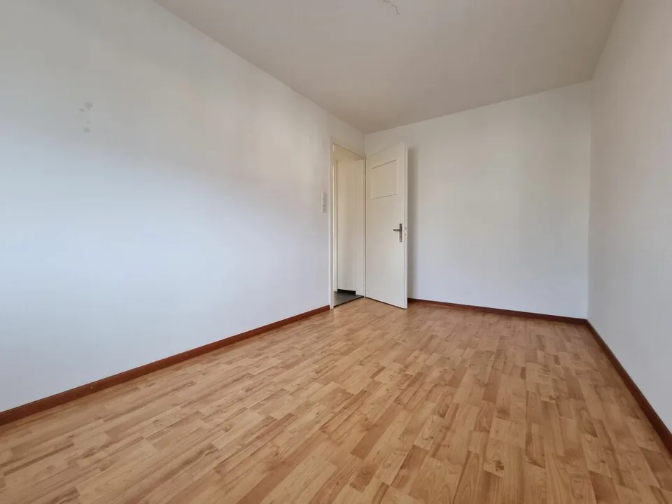 3 Zimmer-Wohnung am Friedrich Glauserweg 5, Lengnau – Foto 8 von 10