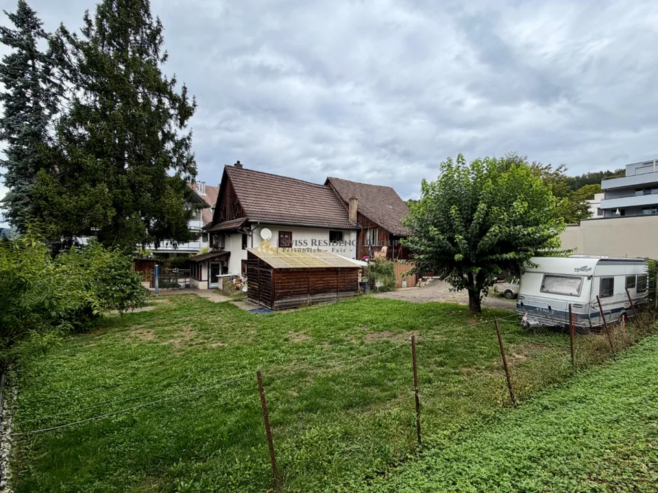 Occasione di investimento unica in una posizione ottimale: casa colonica di 10 stanze – foto 5 di 7