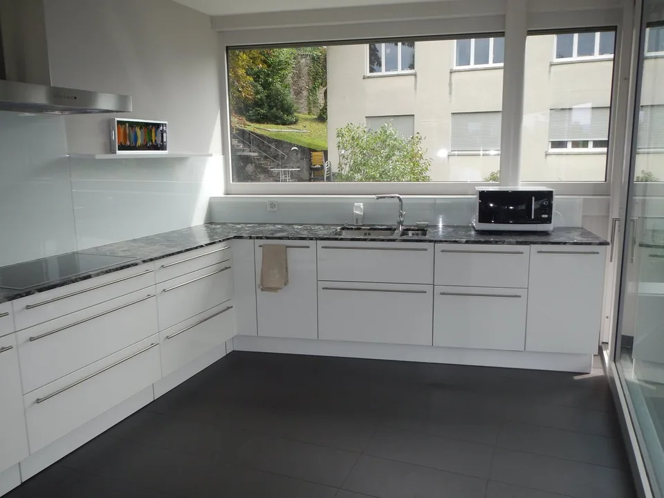 Geräumige möblierte 4,5-Zimmer-Wohnung von ca. 160 m2 in La Tour-de-Peilz – Foto 3 von 16