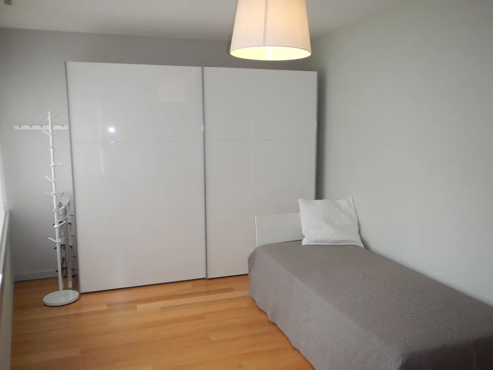 Geräumige möblierte 4,5-Zimmer-Wohnung von ca. 160 m2 in La Tour-de-Peilz – Foto 10 von 16
