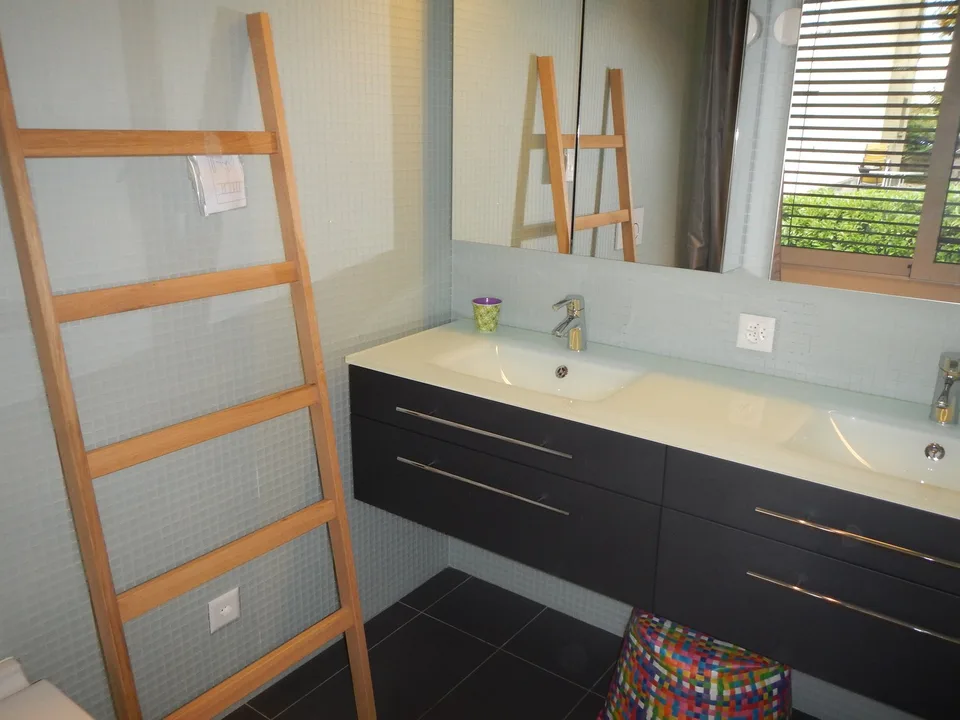 Geräumige möblierte 4,5-Zimmer-Wohnung von ca. 160 m2 in La Tour-de-Peilz – Foto 14 von 16
