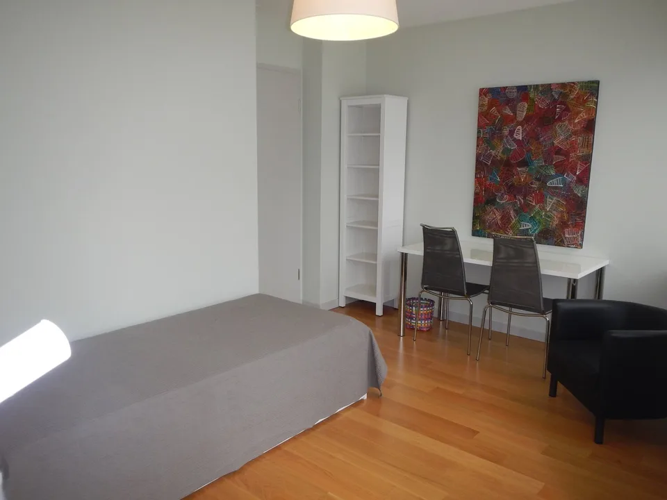 Geräumige möblierte 4,5-Zimmer-Wohnung von ca. 160 m2 in La Tour-de-Peilz – Foto 12 von 16
