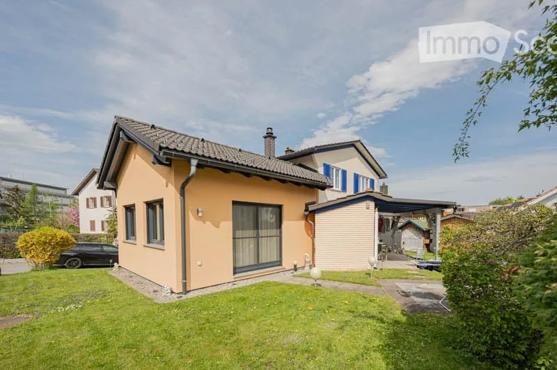 Casa unifamiliare indipendente, affascinante, in vendita in una posizione tranquilla a Goldach – foto 3 di 14