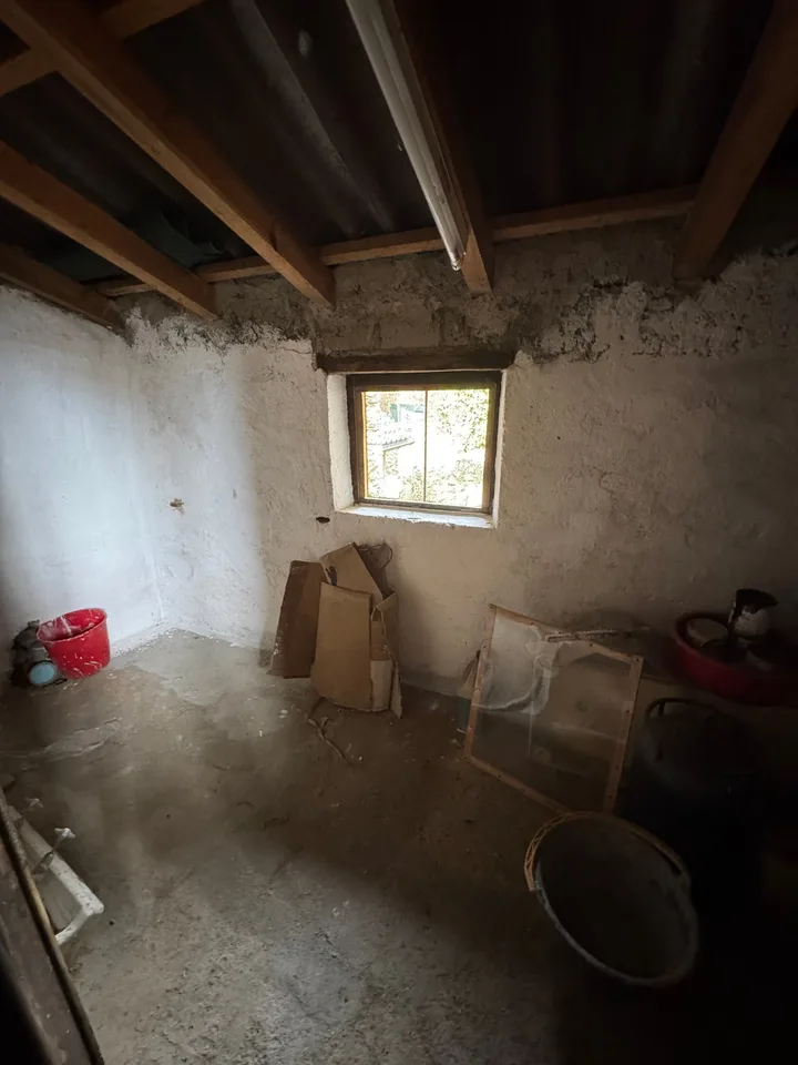 Haus mit 2 Wohnungen und 18 Räumen in Vernate – Foto 10 von 30
