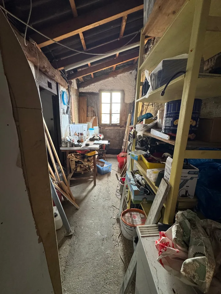 Haus mit 2 Wohnungen und 18 Räumen in Vernate – Foto 8 von 30
