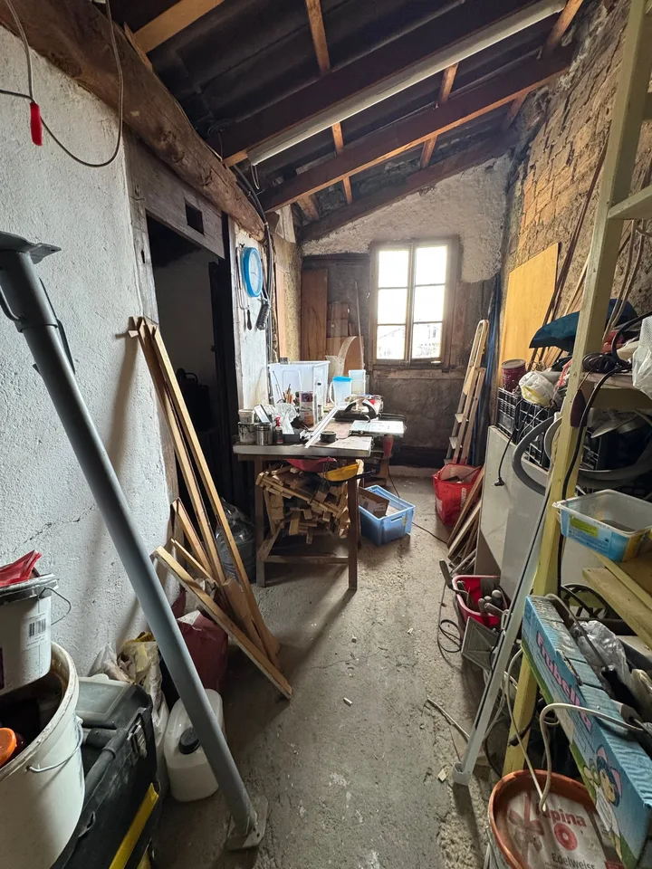Haus mit 2 Wohnungen und 18 Räumen in Vernate – Foto 9 von 30