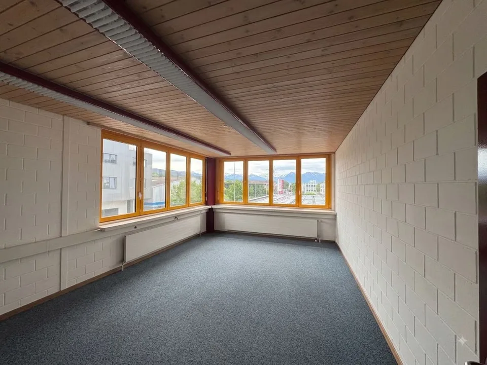 366m² - Ihre neue Praxis – hell, flexibel & top angebunden in Münsingen – Foto 2 von 10