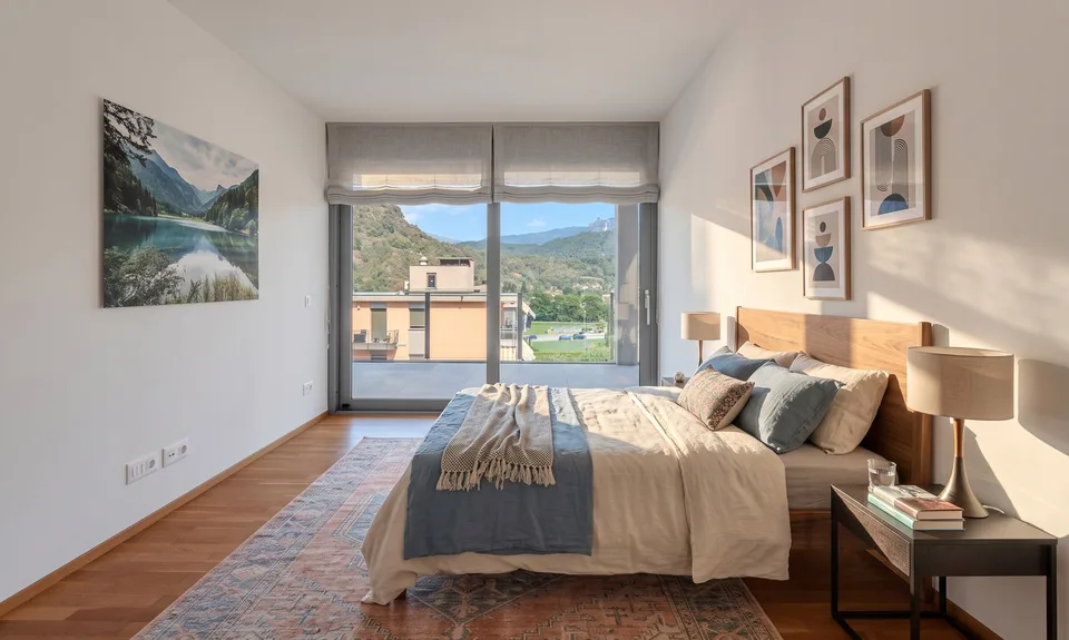 HELLES UND MODERNES 2.5-ZIMMER-WOHNUNG MIT GROßER TERRASSE IN GRAVESANO – Foto 4 von 9
