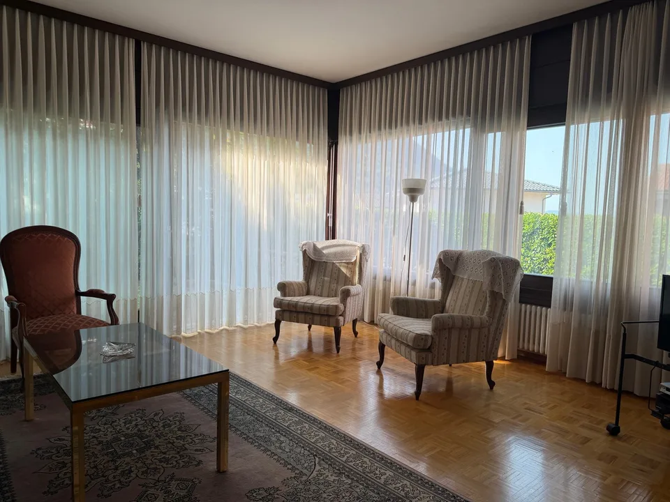 Grande villa des années 70 de 7,5 pièces avec piscine à Lugano Cadro – photo 4 sur 16