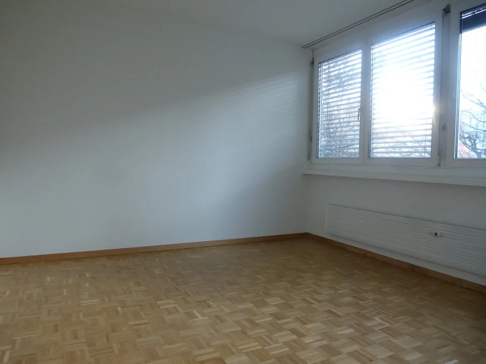 Bright spacious 3.5-room apartment with balcony – photo 7 of 10